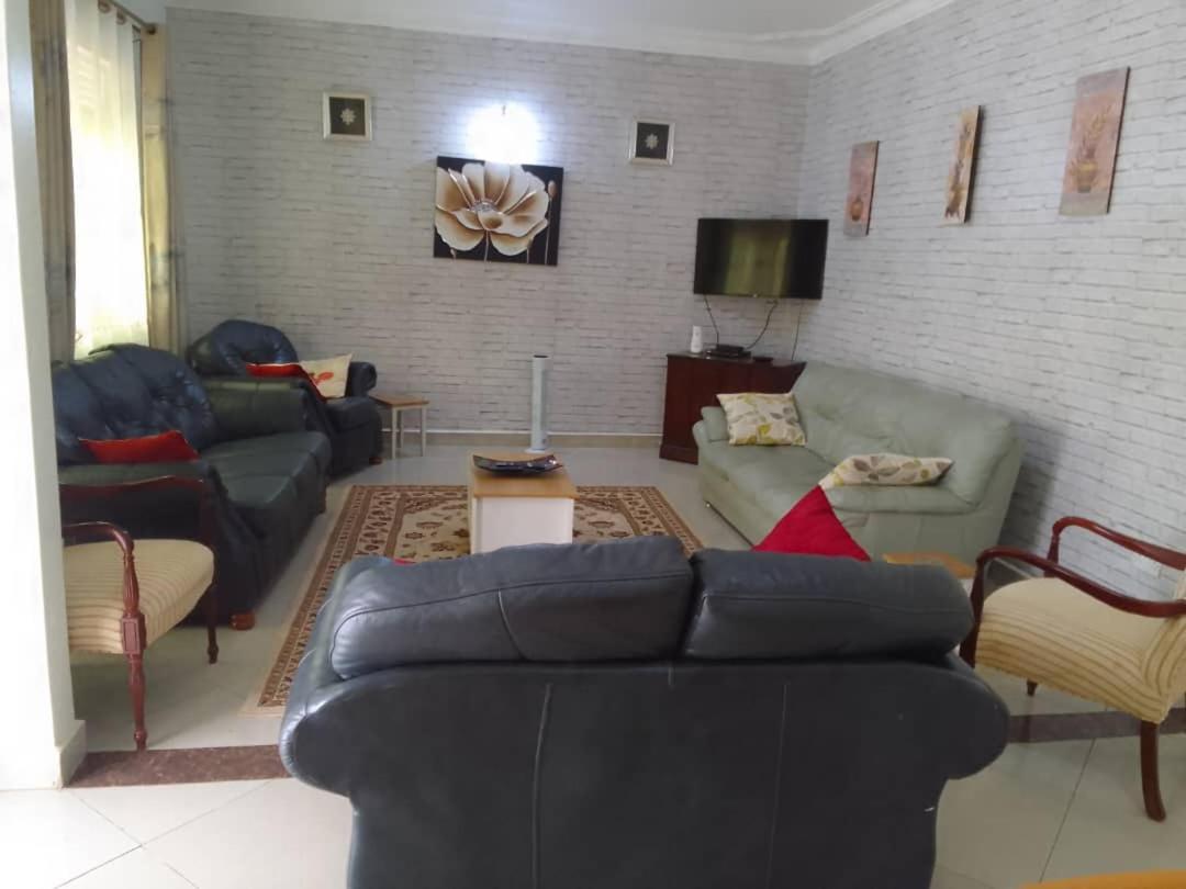 Villa Bea Confart à Mutungo Extérieur photo